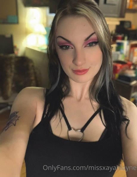 missxayahlayne sexy model pic
