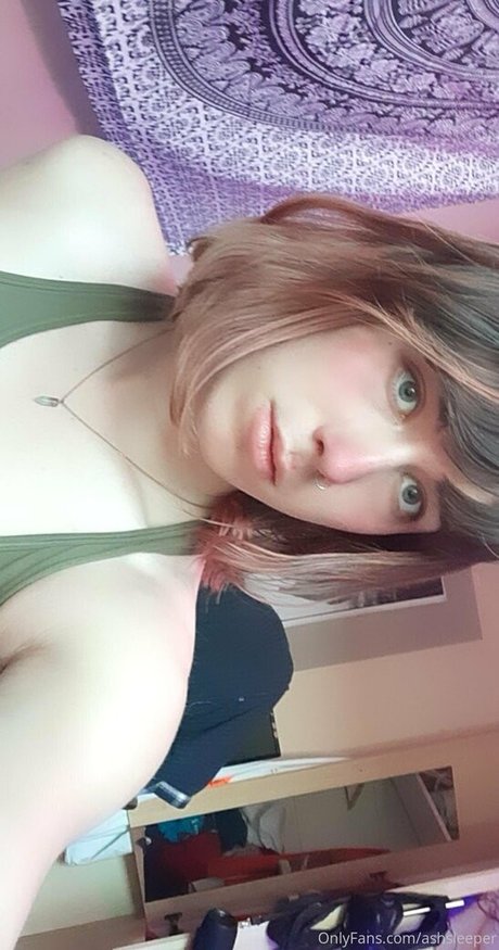 ashsleeper nude model pics