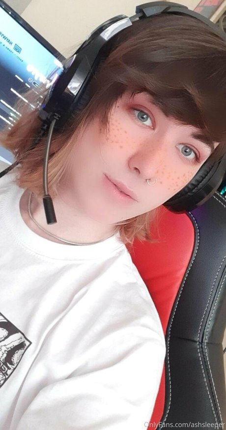ashsleeper pornstar top photo