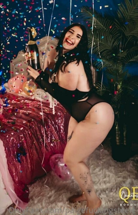 paigefuckingsteele model perfect pics