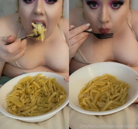 raelynnrose619 hot model pic