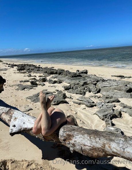 aussietwerk exclusive model archive