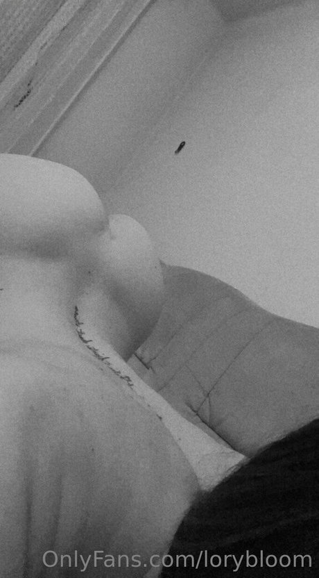 lorybloom sexy model gallery