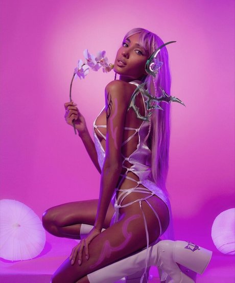 Mary Senn star erotic photo