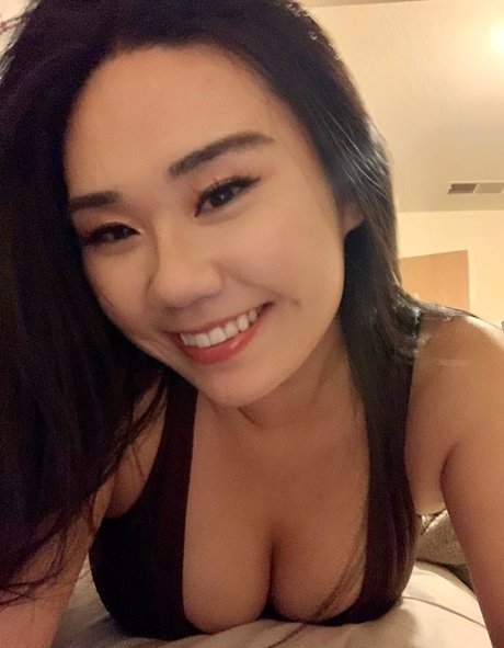 skinny milf onlyfans free naked pic