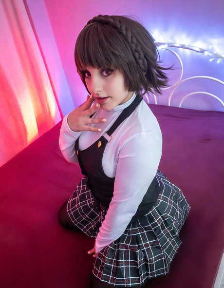 busty teen onlyfans free naked gallery