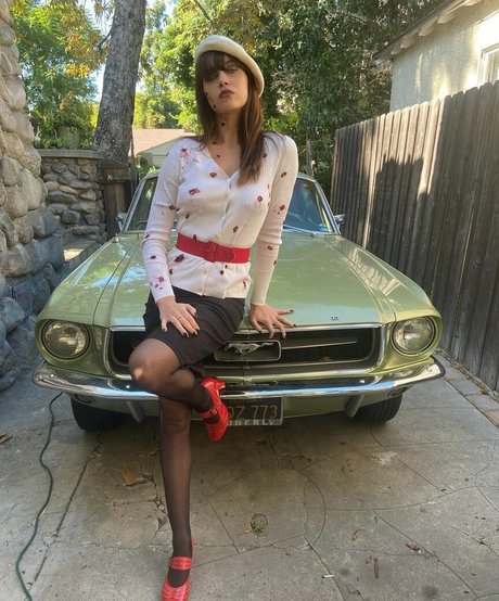 Sophia Tatum pornstar naked pics