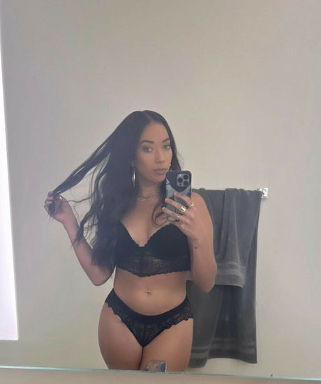 milf tits onlyfans exclusive photos