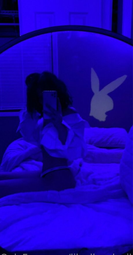 Lilyellowdevil pretty pornstar pictures