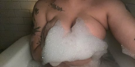 Lilyellowdevil model pornographic photo