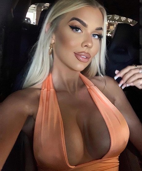 Sylvijaa nudes model pic