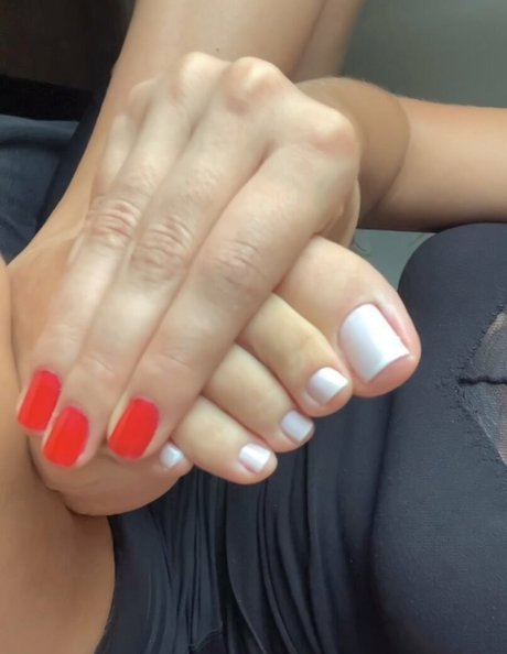 Caliupe feet xxx star pictures