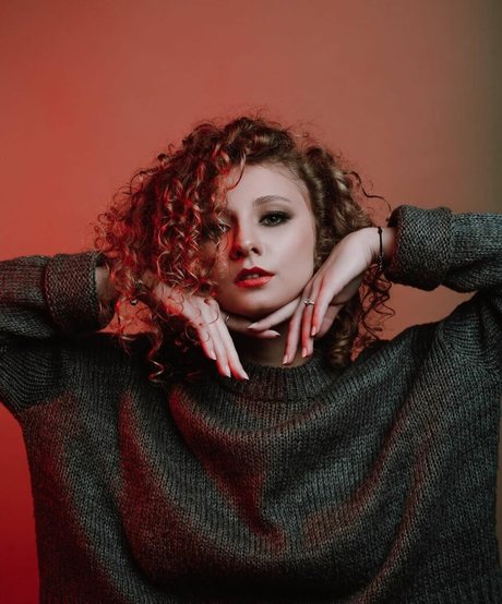 Alina Kurzova beautiful pornstar img