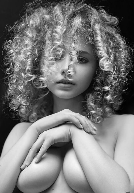 Alina Kurzova erotic actress galleries