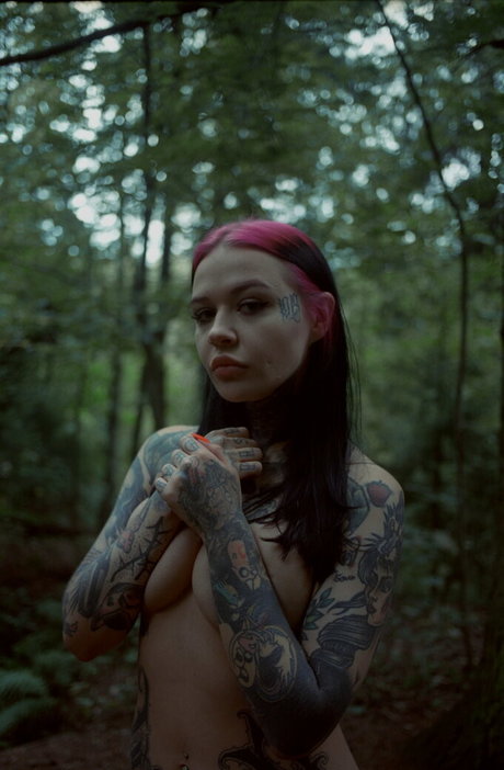 annabatman art model pics