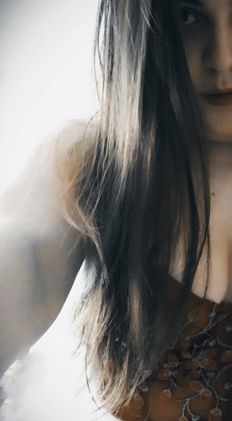 mordacia erotic actress gallery