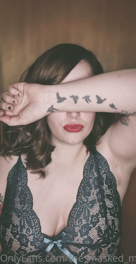 flat chested onlyfans free nude pics