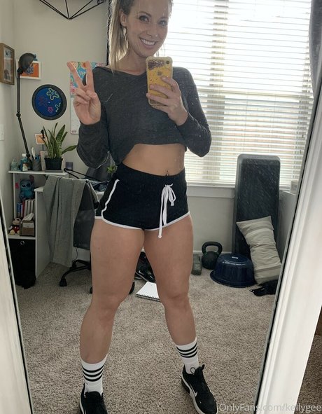 kellygee model pornographic image