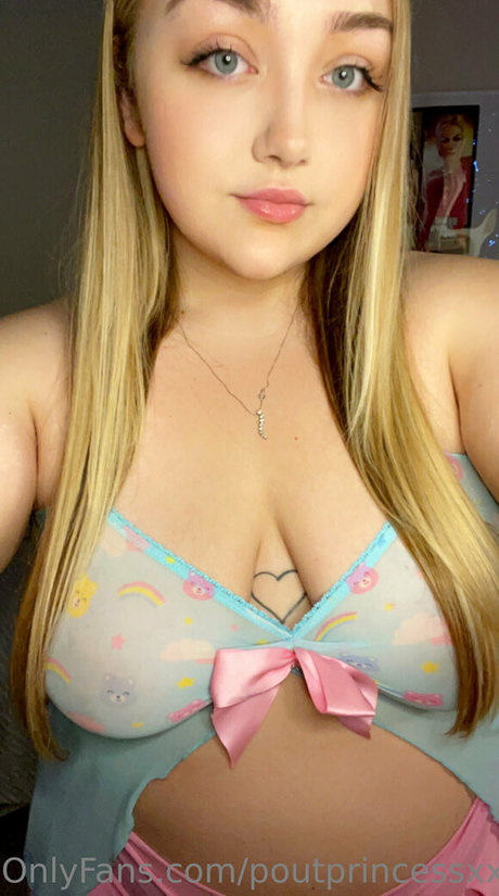 poutprincessxx perfect model pictures