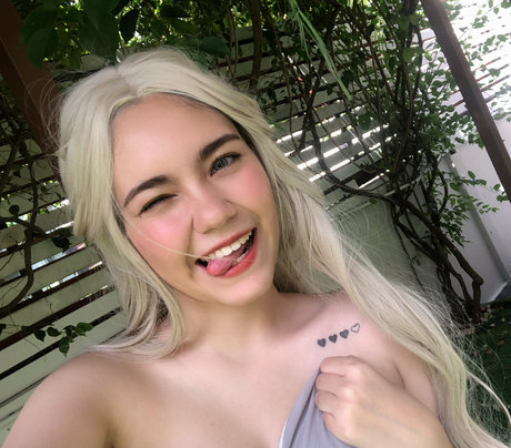 isabellefree pornstar erotic photo