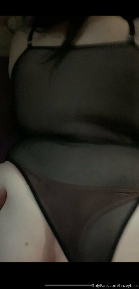 hazeybliss model nice photo