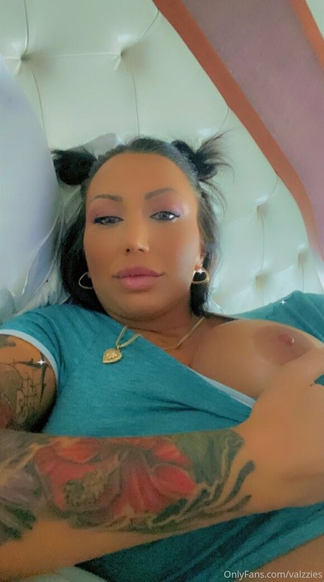 valzzies model nudes picture