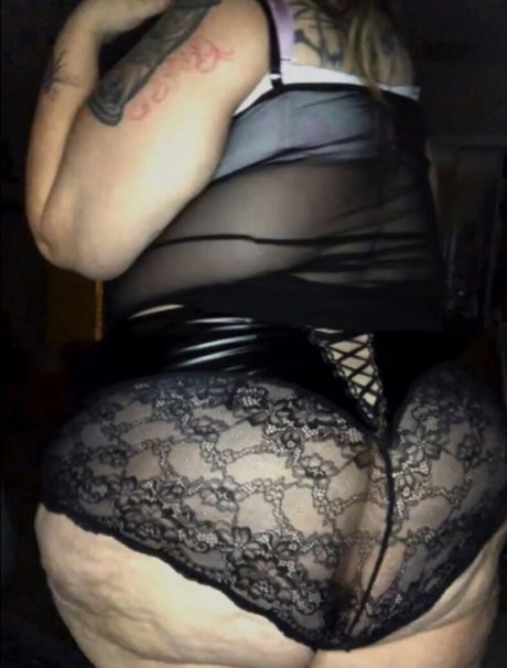 RainIsWet erotic actress archive