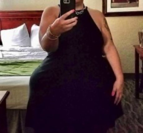 RainIsWet hot model img