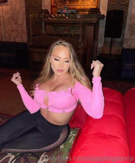 ajapplegatevip model gallery